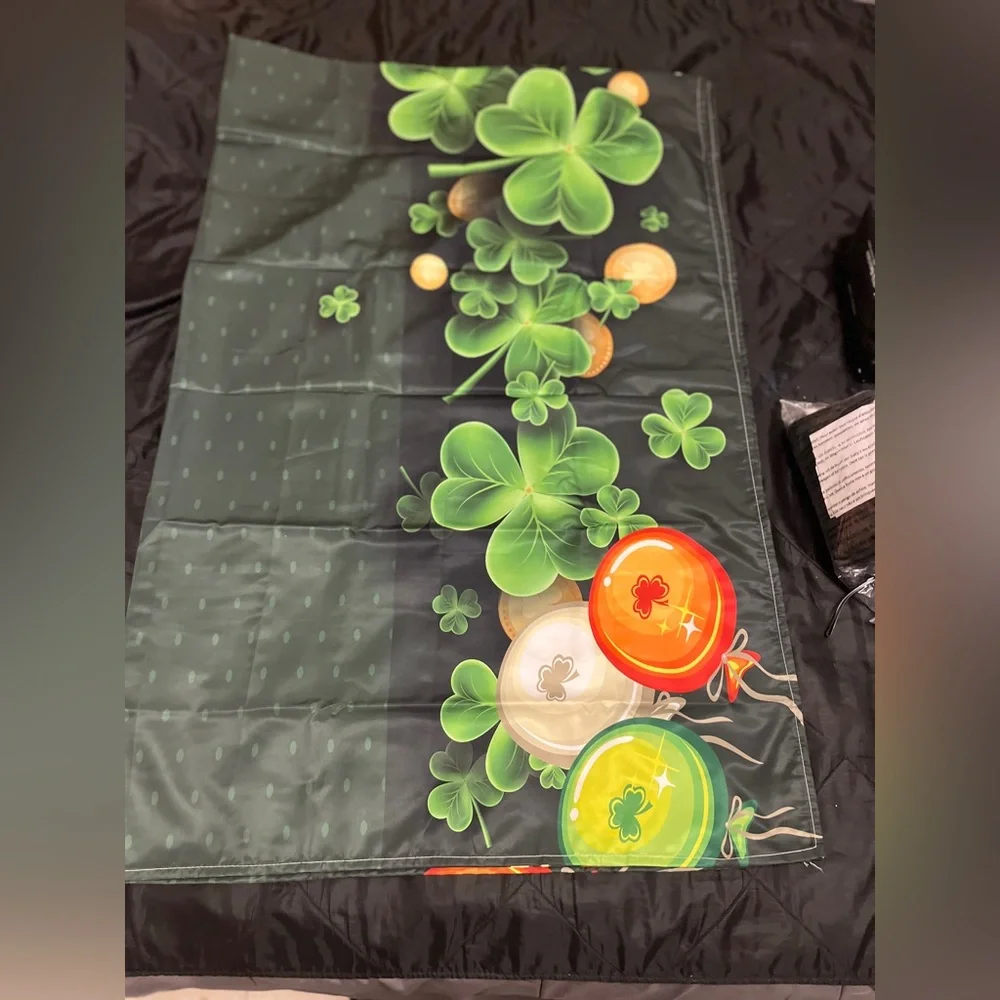 Green Shamrock St. Patrick's Day Table cloth new